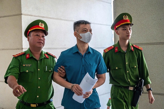 Cựu phó Chủ nhiệm Văn phòng Quốc hội, cựu Trợ lý Chủ tịch Quốc hội hầu toà - Ảnh 9.