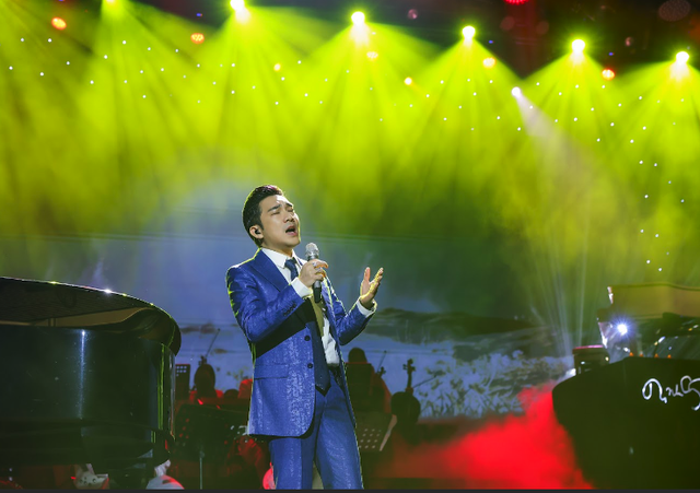 Ngọc Anh thăng hoa, Hồng Nhung nhận tràng pháo tay không ngớt trong concert đầu năm - Ảnh 6.