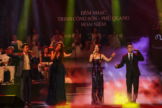 Ngọc Anh thăng hoa, Hồng Nhung nhận tràng pháo tay không ngớt trong concert đầu năm - Ảnh 8.
