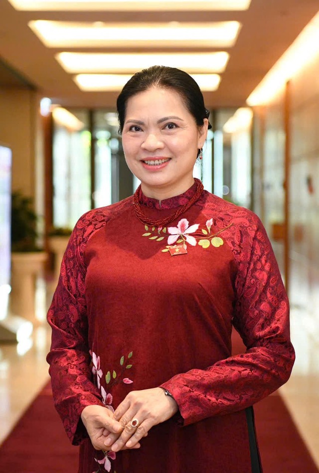 Bà Hà Thị Nga được giới thiệu giữ chức Phó Chủ tịch MTTQ Việt Nam - Ảnh 1. Bà Hà Thị Nga được giới thiệu giữ chức Phó Chủ tịch MTTQ Việt Nam - Ảnh 1.