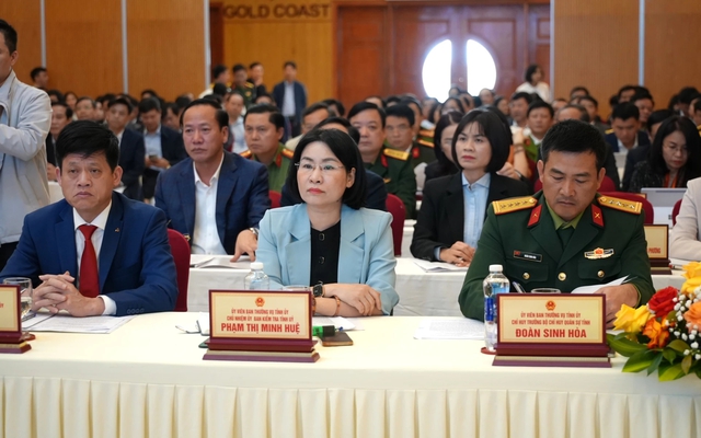 Bí thư Quảng Trị: Tăng trưởng 10% là thách thức nhưng phải làm được (!) - Ảnh 2. Bí thư Quảng Trị: Tăng trưởng 10% là thách thức nhưng phải làm được (!) - Ảnh 2.