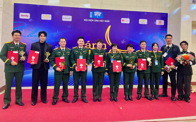 'Mưa đỏ' và 'Không thời gian' thắng lớn tại giải Cánh diều 2025 - Ảnh 1.