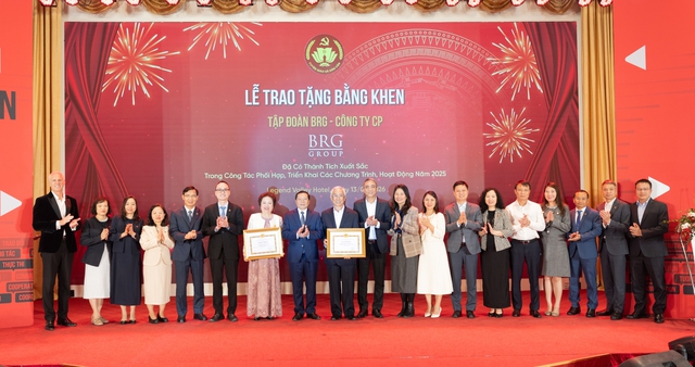 Tập đoàn BRG vinh dự được trao tặng Bằng khen của Ban Tuyên giáo và Dân vận Trung ương - Ảnh 2.