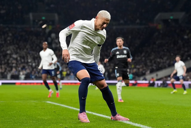 Tottenham “toang” hàng công trước derby Bắc London - Ảnh 1. Tottenham rơi vào cảnh “đã nghèo còn mắc cái eo” - Ảnh 1.