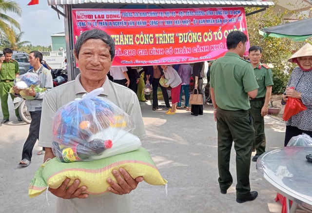 Khánh thành 2 công trình "Đường cờ Tổ quốc" tại Vĩnh Long chào mừng Đại hội XIV của Đảng - Ảnh 10.