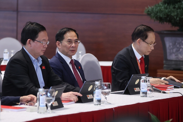Thảo luận tại Đại hội XIV, Thủ tướng Phạm Minh Chính nhấn mạnh quyết tâm tăng trưởng hai con số - Ảnh 6.