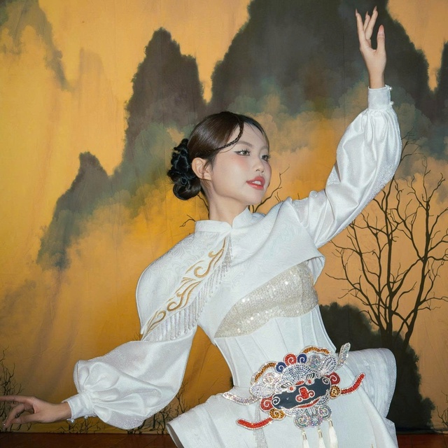 Hạng mục "Nam, nữ ca sĩ được yêu thích nhất": Gay cấn từng ngày - Ảnh 8.