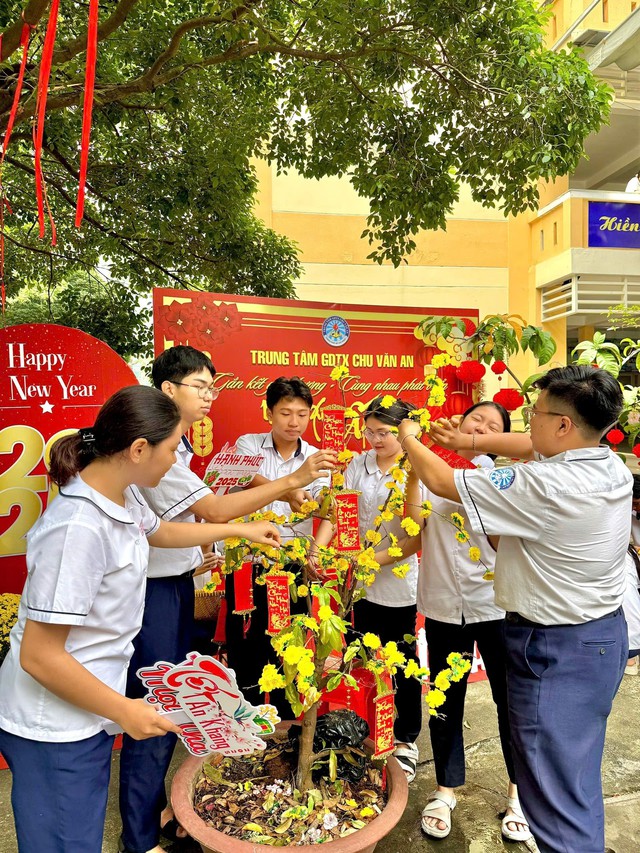 Sở GD-ĐT TPHCM giao nhiệm vụ quan trọng đến các cơ sở giáo dục dịp nghỉ Tết Bính Ngọ - Ảnh 1.