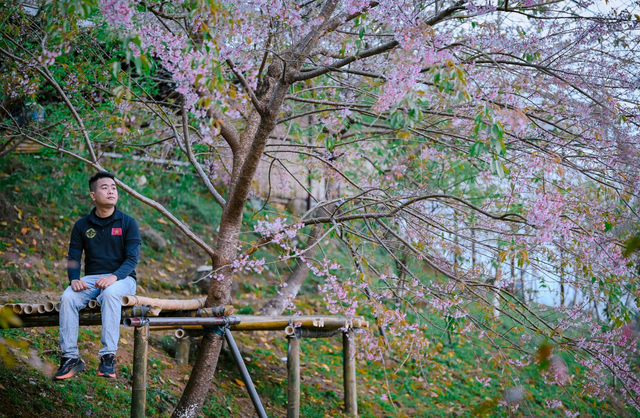 Đinh Mạnh Hưng: Kể chuyện về quê hương qua những chuyến đi. - Ảnh 1.