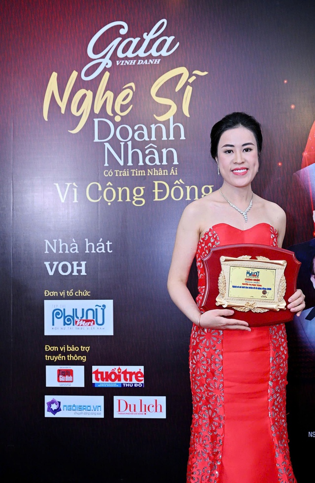 Doanh nhân Nguyễn Thị Ngọc Trinh được vinh danh vì cộng đồng - Ảnh 3.