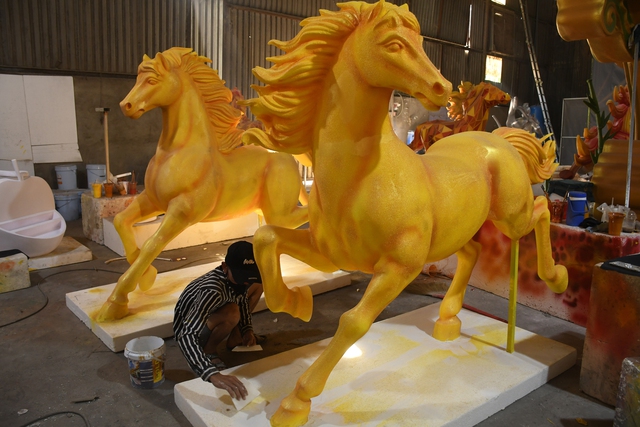 Linh vật ngựa độc đáo cho Tết Bính Ngọ 2026 tại Đồng Nai và TPHCM - Ảnh 5. Linh vật ngựa độc đáo cho Tết Bính Ngọ 2026 tại Đồng Nai và TPHCM - Ảnh 5.