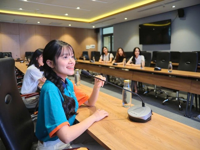 Vừa tốt nghiệp, sinh viên trường nào có mức thu nhập cao nhất? - Ảnh 1.