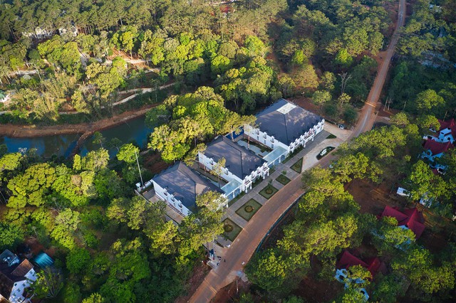 Golden Sun Hotel – Mangden: Điểm nghỉ dưỡng lý tưởng giữa đại ngàn - Ảnh 1.