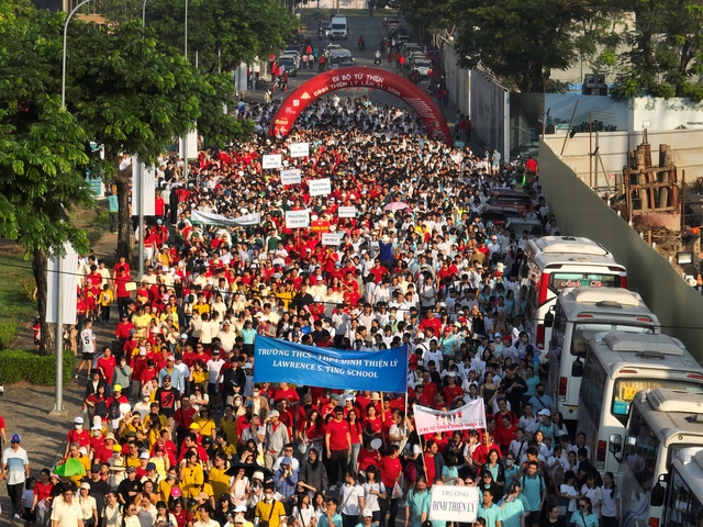 Hành trình “Bước chân chia sẻ” lan tỏa tinh thần chung tay vì cộng đồng - Ảnh 1.
