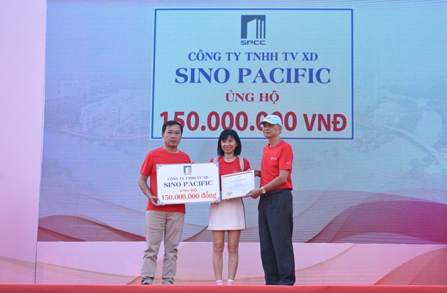 Hành trình “Bước chân chia sẻ” lan tỏa tinh thần chung tay vì cộng đồng - Ảnh 3.