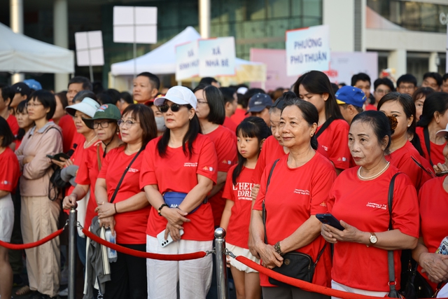 Hành trình “Bước chân chia sẻ” lan tỏa tinh thần chung tay vì cộng đồng - Ảnh 6.