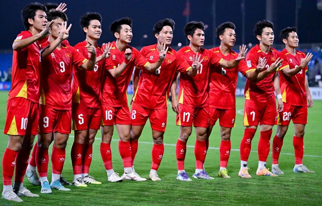 35 năm chờ đợi và một Việt Nam biết đứng dậy đúng lúc - Ảnh 3.
