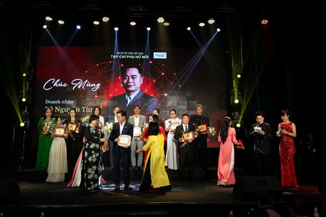 Doanh nhân Lê Nguyên Tùng đoạt giải “Doanh nhân có trái tim nhân ái vì cộng đồng” - Ảnh 3.