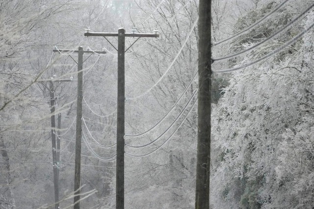 B&atilde;o m&ugrave;a đ&ocirc;ng hiếm gặp t&agrave;n ph&aacute; nước Mỹ - Ảnh 5.