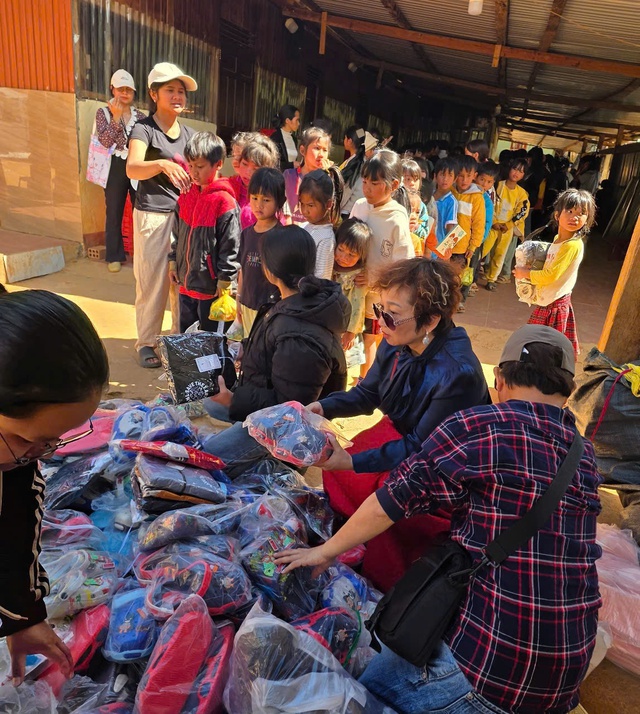 Hoa hậu, Nghệ sĩ Đức Xuân được vinh danh “Nghệ sĩ có trái tim nhân ái vì cộng đồng” năm 2025 - Ảnh 2.