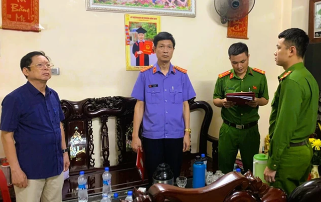 Truy tố trùm giang hồ Ý "ẻng" câu kết doanh nghiệp thu lời bất chính hàng tỉ đồng - Ảnh 2.