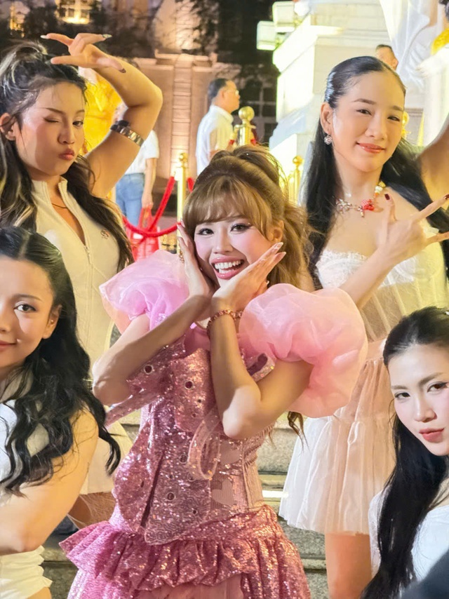 Tiffany Bun – giấc mơ âm nhạc sau một thập kỷ im lặng - Ảnh 1.