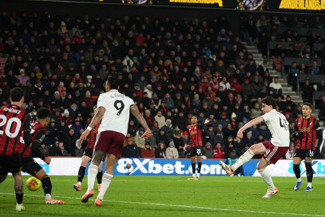 Khoảnh khắc Declan Rice “giật” chức vô địch Ngoại hạng Anh cho Arsenal - Ảnh 1.
