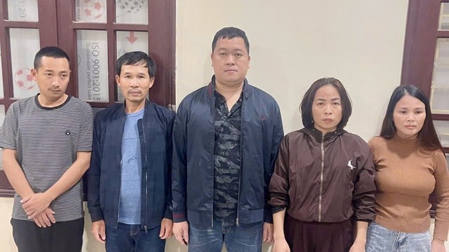 Bắt hai nhà cái Ngô Sĩ Hùng và Nguyễn Văn Hiếu - Ảnh 1.