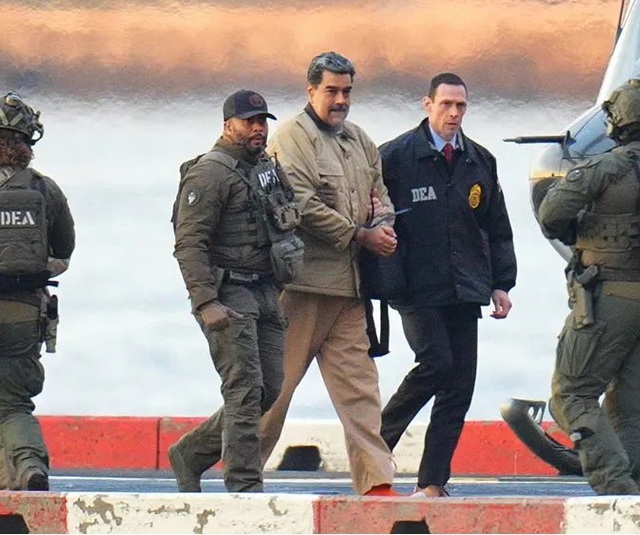 Vợ chồng Tổng thống Venezuela Nicolás Maduro nói gì trong phiên tòa tại Mỹ? - Ảnh 3. Vợ chồng Tổng thống Venezuela Nicolás Maduro nói gì trong phiên tòa tại Mỹ? - Ảnh 3.