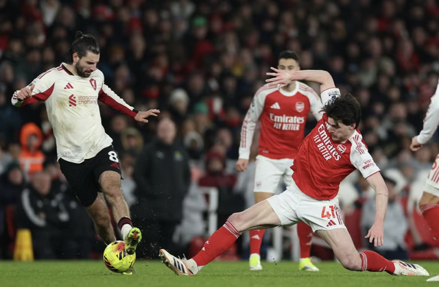 Arsenal bị Liverpool cầm chân, cuộc đua Ngoại hạng thêm nóng - Ảnh 3.