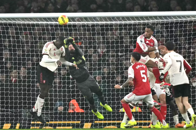 Arsenal bị Liverpool cầm chân, cuộc đua Ngoại hạng thêm nóng - Ảnh 4.