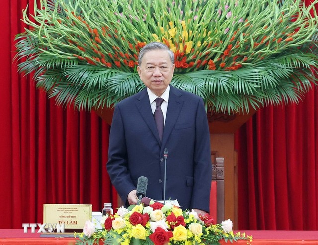 Nghị quyết của Bộ Chính trị về mạng lưới ngân hàng thương mại nhà nước - Ảnh 1. Nghị quyết của Bộ Chính trị về mạng lưới ngân hàng thương mại nhà nước - Ảnh 1.