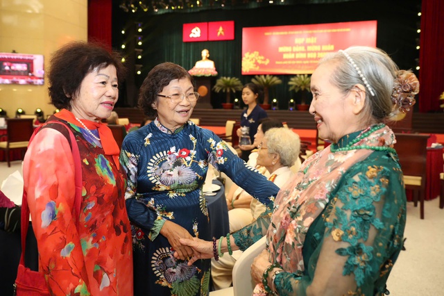 B&iacute; thư Th&agrave;nh ủy TPHCM d&ugrave;ng AI để viết b&agrave;i ph&aacute;t biểu ch&uacute;c Tết tại buổi họp mặt mừng đảng, mừng xu&acirc;n - Ảnh 9.