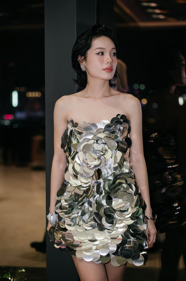 BÀI XUÂN ONLINE NGÀY 14-2 (27 THÁNG CHẠP). Tựa: Diễn viên Trâm Anh: "Tôi toàn tâm, toàn ý cho diễn xuất" - Ảnh 3.