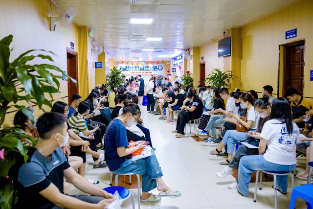 Bệnh viện miễn phí khám hiếm muộn, tặng voucher hỗ trợ IVF - Ảnh 1.