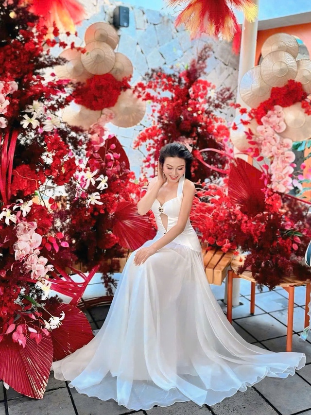 Hoa hậu Dạ Minh Châu hoài niệm về ký ức Tết - Ảnh 1.