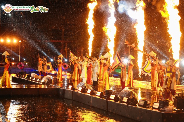 KDL Suối Tiên rực rỡ với show diễn "Sơn Tinh – Thủy Tinh và 14 vị anh hùng dân tộc" - Ảnh 3.