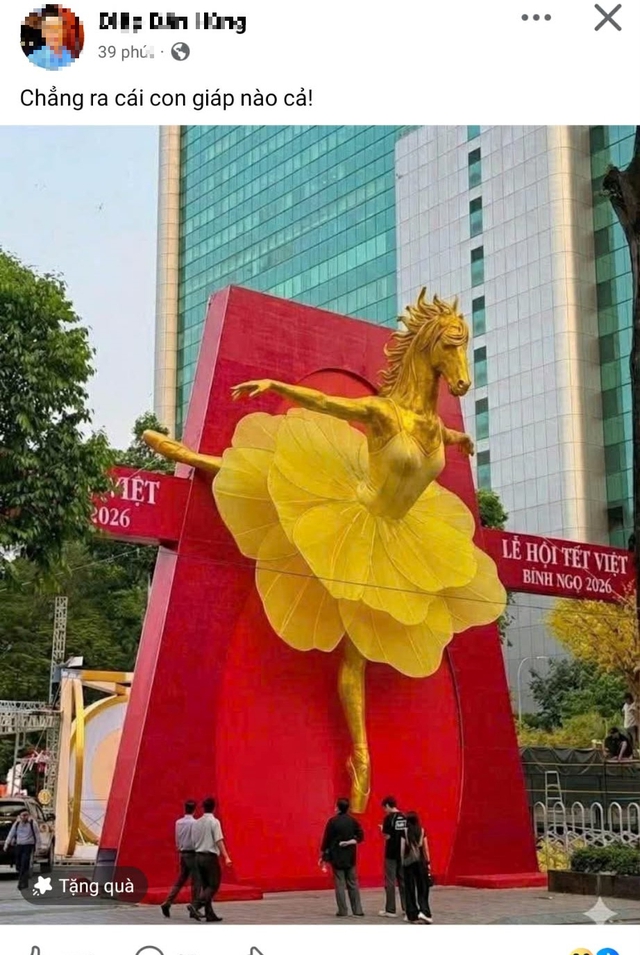 Đăng ảnh cổng chào Tết bị chỉnh sửa bằng AI, người đàn ông bị phạt 7,5 triệu đồng - Ảnh 1. Đăng ảnh cổng chào Tết bị chỉnh sửa bằng AI, người đàn ông bị phạt 7,5 triệu đồng - Ảnh 1.
