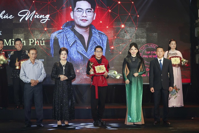 Giảng viên- NTK Lê Minh Phú: Dấu ấn cống hiến xã hội và thành tựu lớn trong giảng dạy - Ảnh 1.