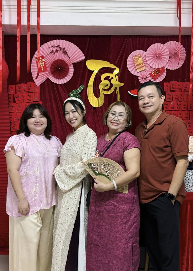 Vân Trang, Ninh Dương Lan Ngọc… tưng bừng đón Xuân Bính Ngọ - Ảnh 12.