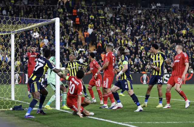 Nottingham Forest đón thầy mới bằng chiến thắng tưng bừng tại Europa League - Ảnh 2.
