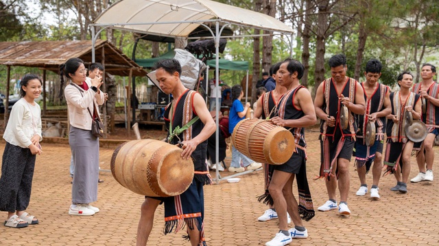 Tưng bừng Lễ hội đường phố &Acirc;m vang Măng Đen 2026 với văn h&oacute;a đặc sắc - Ảnh 2.