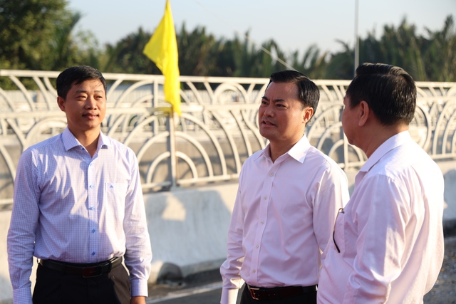 Hầm chui HC1-02 mở cửa, giảm bớt &aacute;p lực giao th&ocirc;ng cho n&uacute;t giao An Ph&uacute; - Ảnh 1.