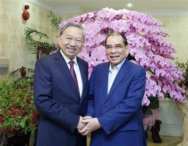 Tổng Bí thư Tô Lâm thăm, chúc Tết nguyên Tổng Bí thư Nông Đức Mạnh - Ảnh 1.