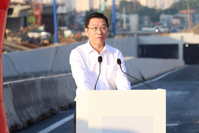 Hầm chui HC1-02 mở cửa, giảm bớt &aacute;p lực giao th&ocirc;ng cho n&uacute;t giao An Ph&uacute; - Ảnh 2.