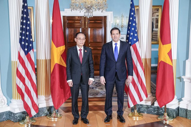 Bộ trưởng Ngoại giao Lê Hoài Trung hội đàm với Ngoại trưởng Mỹ Marco Rubio - Ảnh 1.