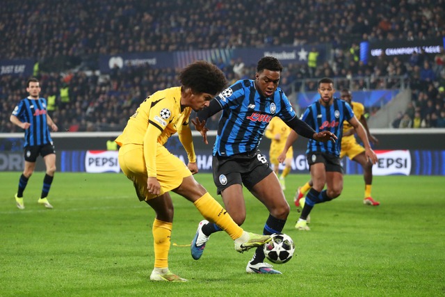 Atalanta ngược dòng loại Dortmund trong hỗn loạn ở Champions League - Ảnh 2.