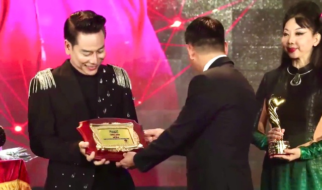 Ca sĩ Lâm Trí Tú: "Nghệ sĩ phải sống có trách nhiệm với cộng đồng" - Ảnh 1.