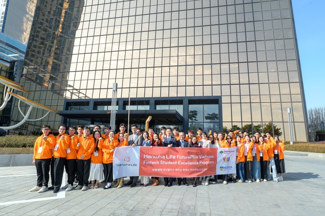 Hanwha Life hợp tác cùng nhiều trường đại học phát triển nhân tài Việt Nam - Ảnh 3.