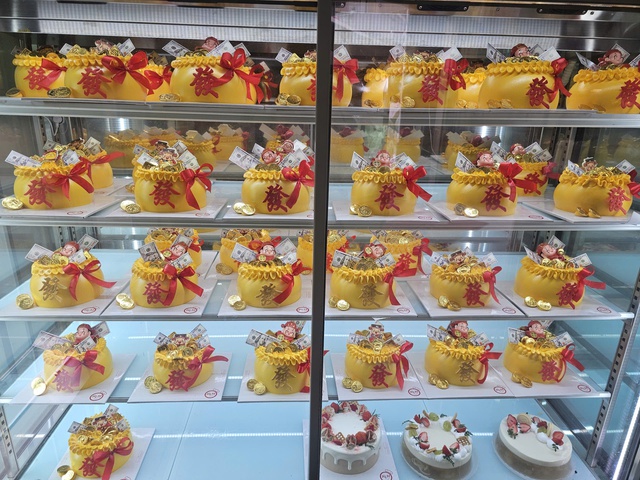 Những mặt h&agrave;ng &ldquo; ch&aacute;y h&agrave;ng &rdquo; dịp v&iacute;a Thần T&agrave;i 2026 Ng&ograve;ai v&agrave;ng bạc - Ảnh 5.